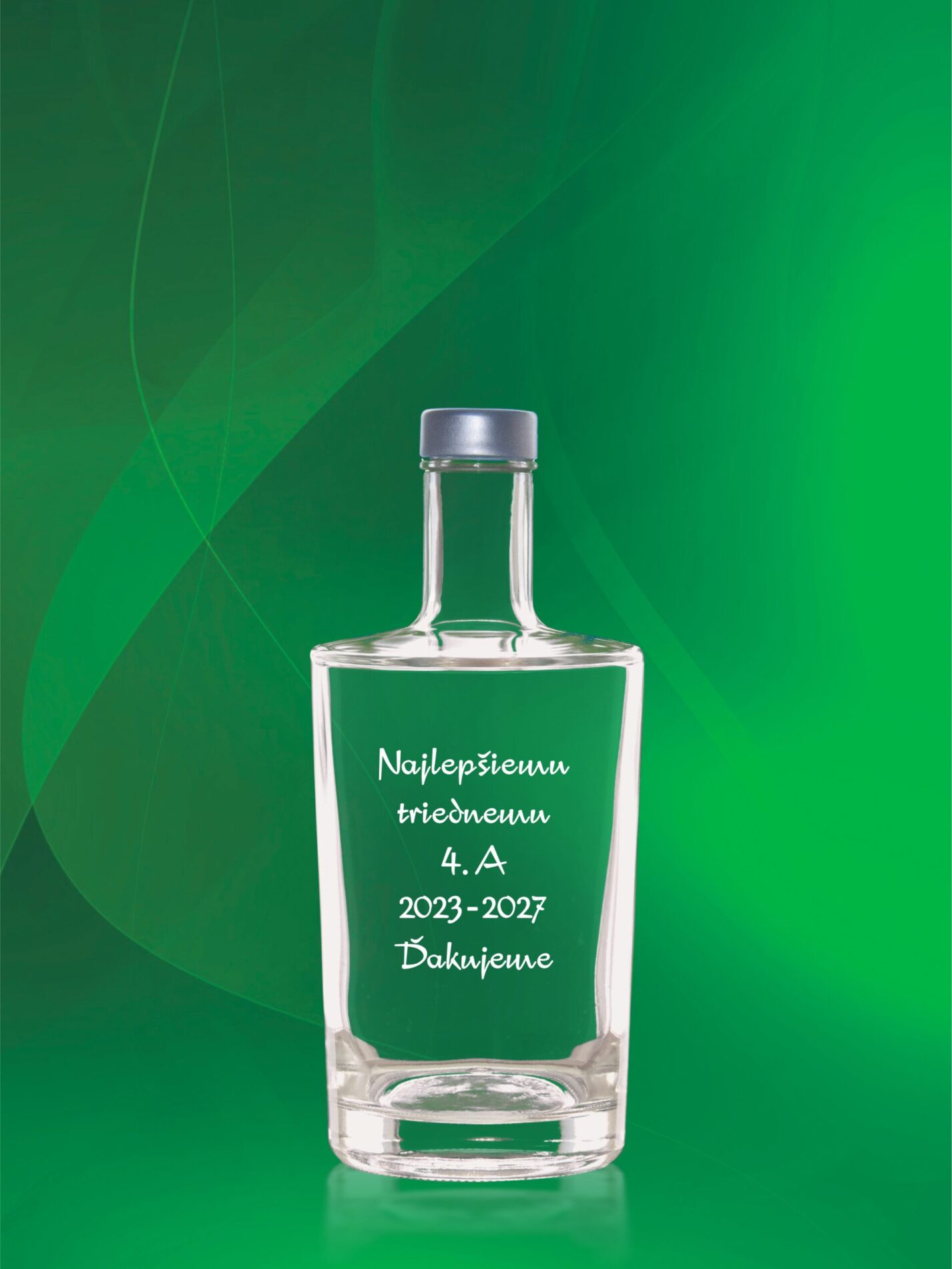 Detailné gravírovanie na fľašu na stužkovú pre profesorov.