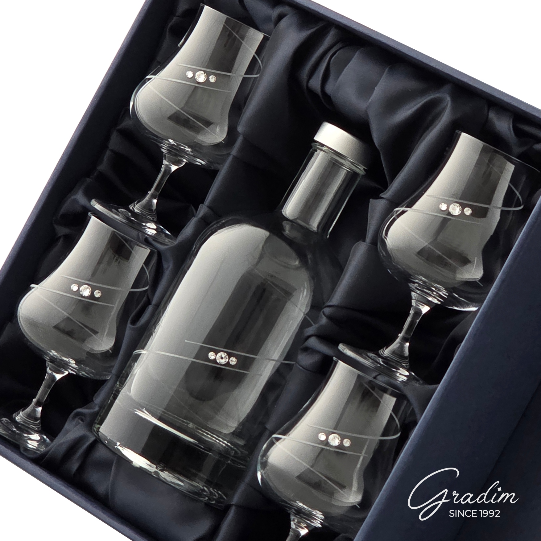 Spiral Gradim crystals, rumový set, fľaša 0,7 l + 4 ks pohár rum 220 ml – Obrázok 3